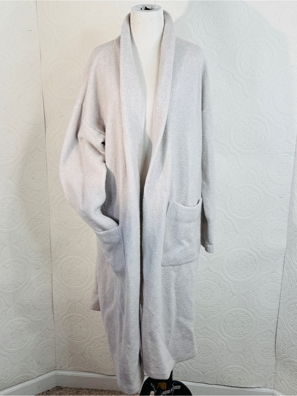 Eileen Fisher Women's sz Small Long Light Jacket Robe Cardigan Beige Teddy